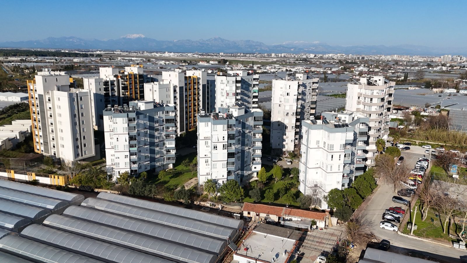 Lara-Güzeloluk-Satılık-Yeşil-Ezgi-Sitesi-3+1