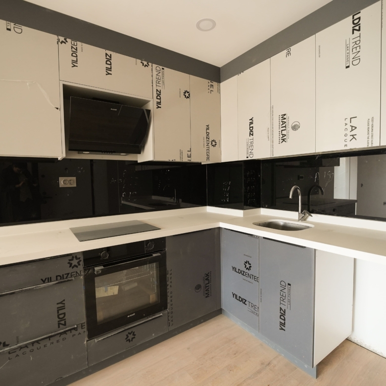 780